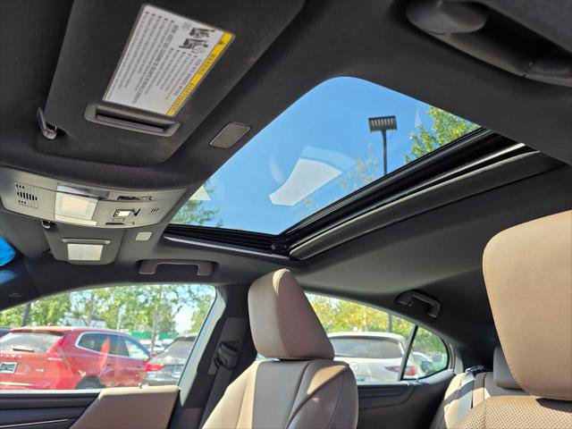 Used 2022 Lexus ES 250 w/ Premium Package AWD/4WD image 22