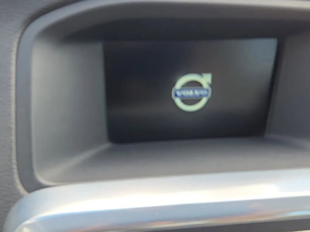 Used 2015 Volvo V60 T5 Premier w/ Convenience Package image 42