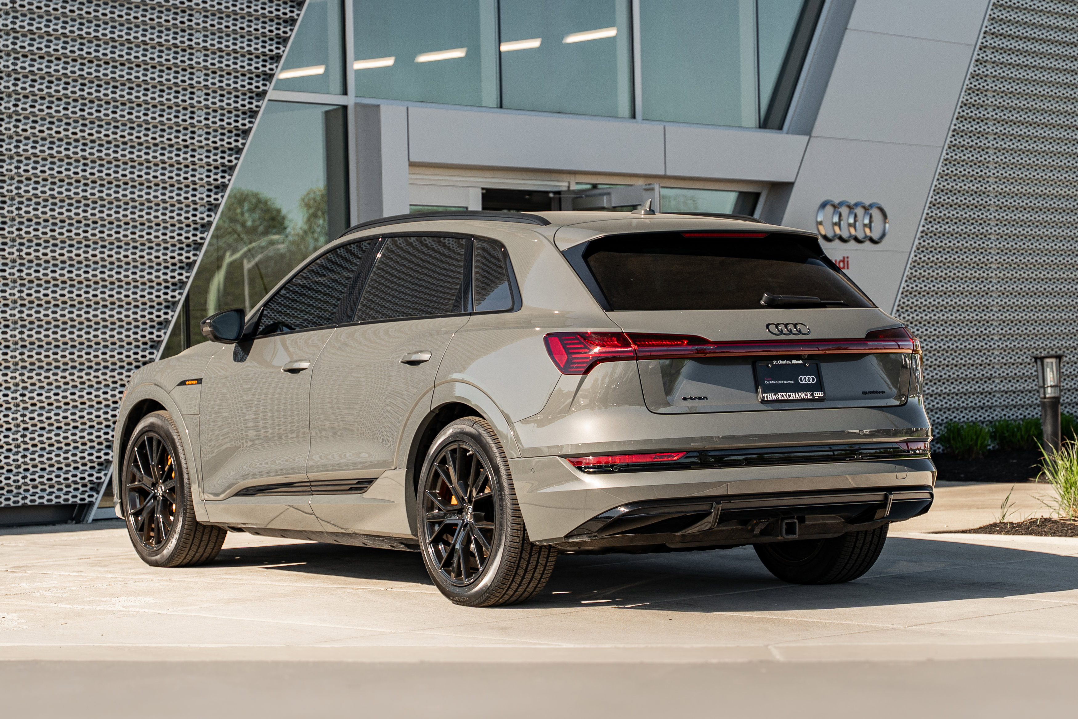 Certified 2023 Audi e-tron Chronos w/ Chronos Package AWD/4WD image 5