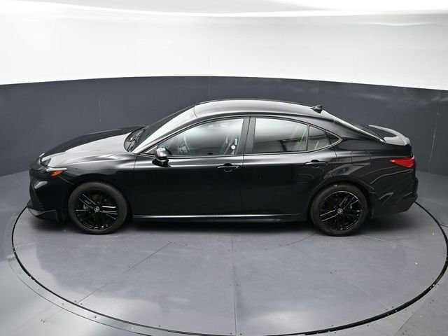 Used 2025 Toyota Camry SE FWD image 30