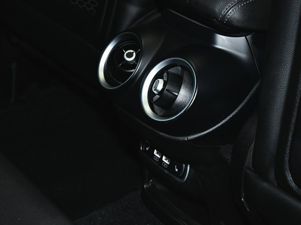 Used 2023 Alfa Romeo Stelvio Veloce image 54