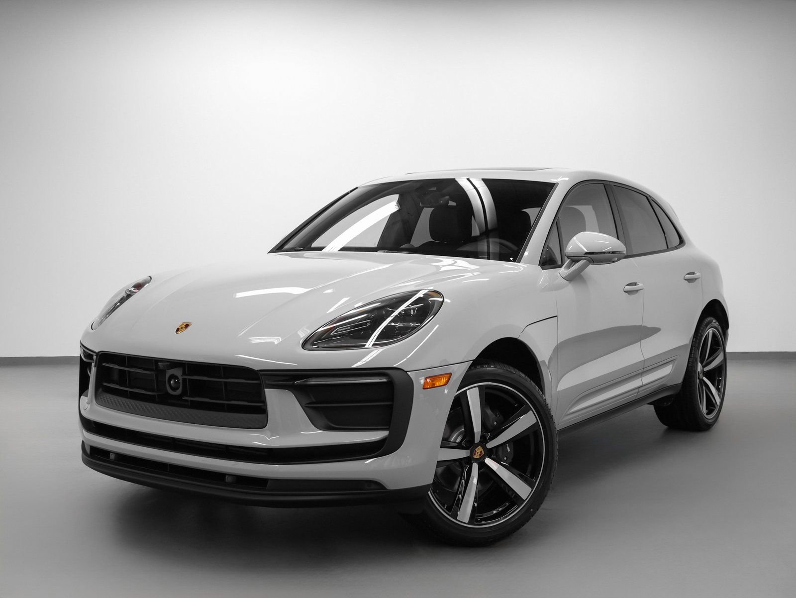New 2026 Porsche Macan image 1