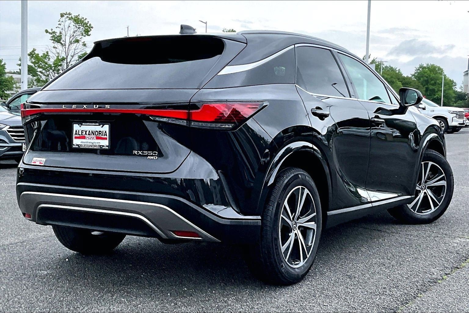 Used 2023 Lexus RX 350 Premium w/ Accessory Package AWD/4WD image 11