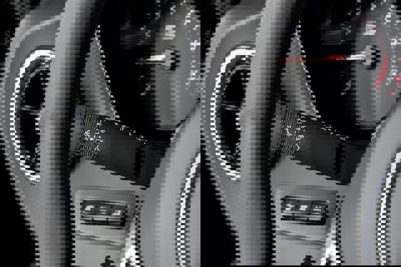 Used 2019 Chevrolet Camaro ZL1 image 30