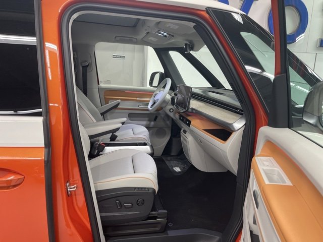 New 2025 Volkswagen ID. Buzz 1st Edition image 27