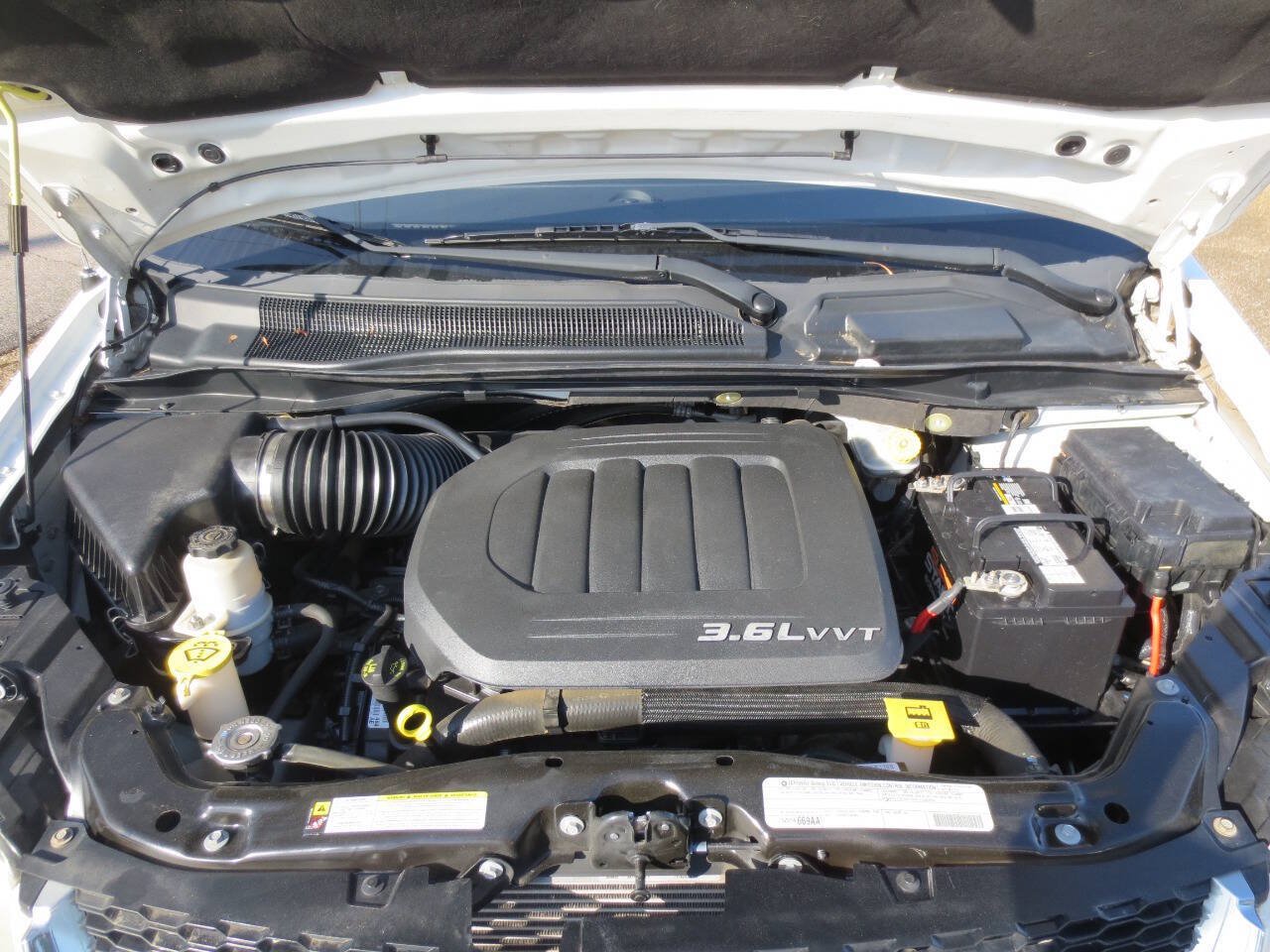 Used 2012 Dodge Grand Caravan SE FWD image 6