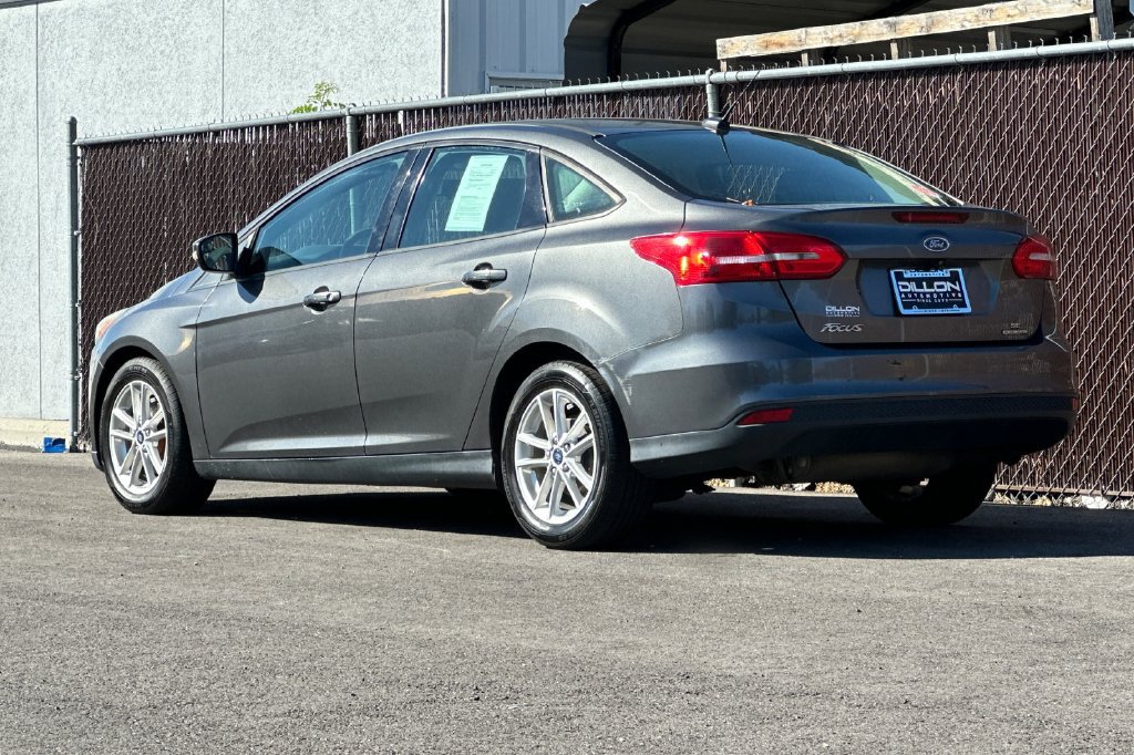 Used 2015 Ford Focus SE FWD image 9