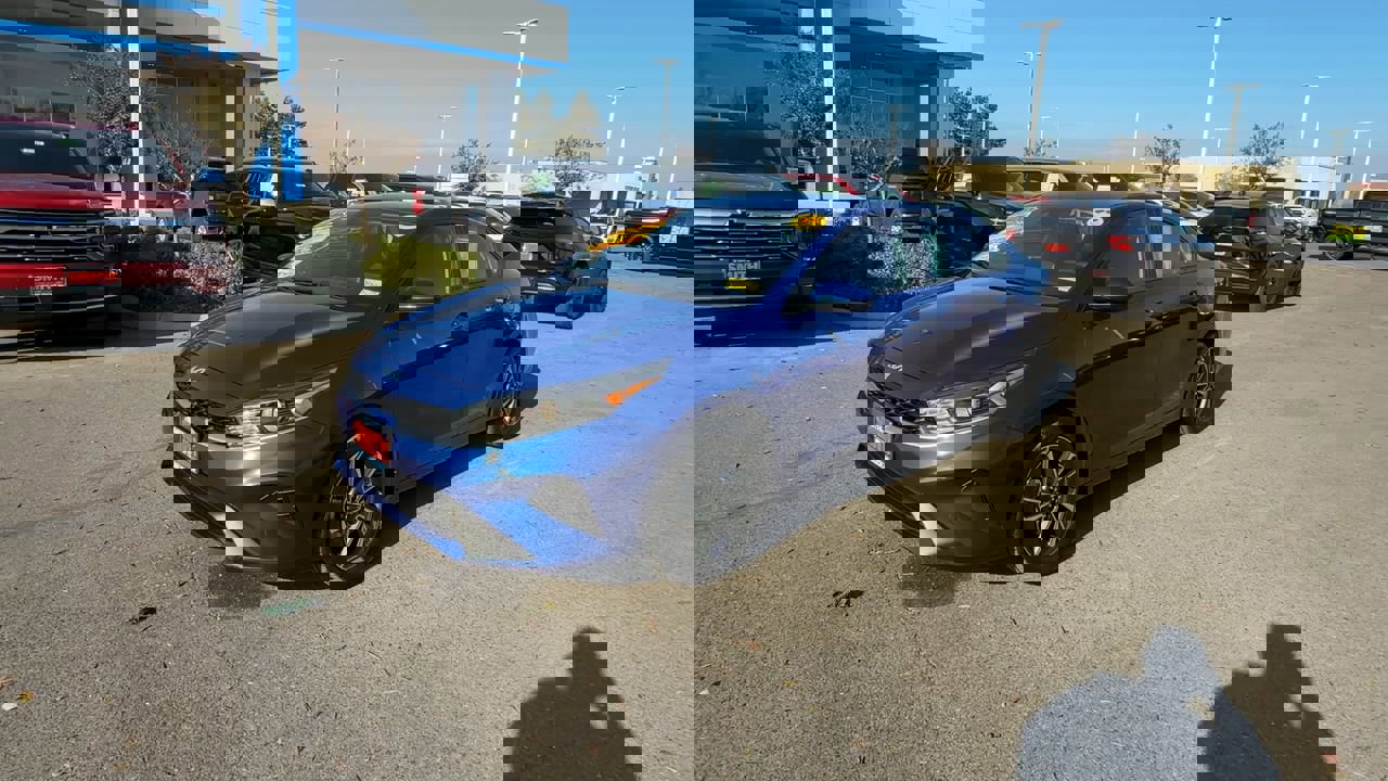 Used 2024 Kia Forte LXS image 2