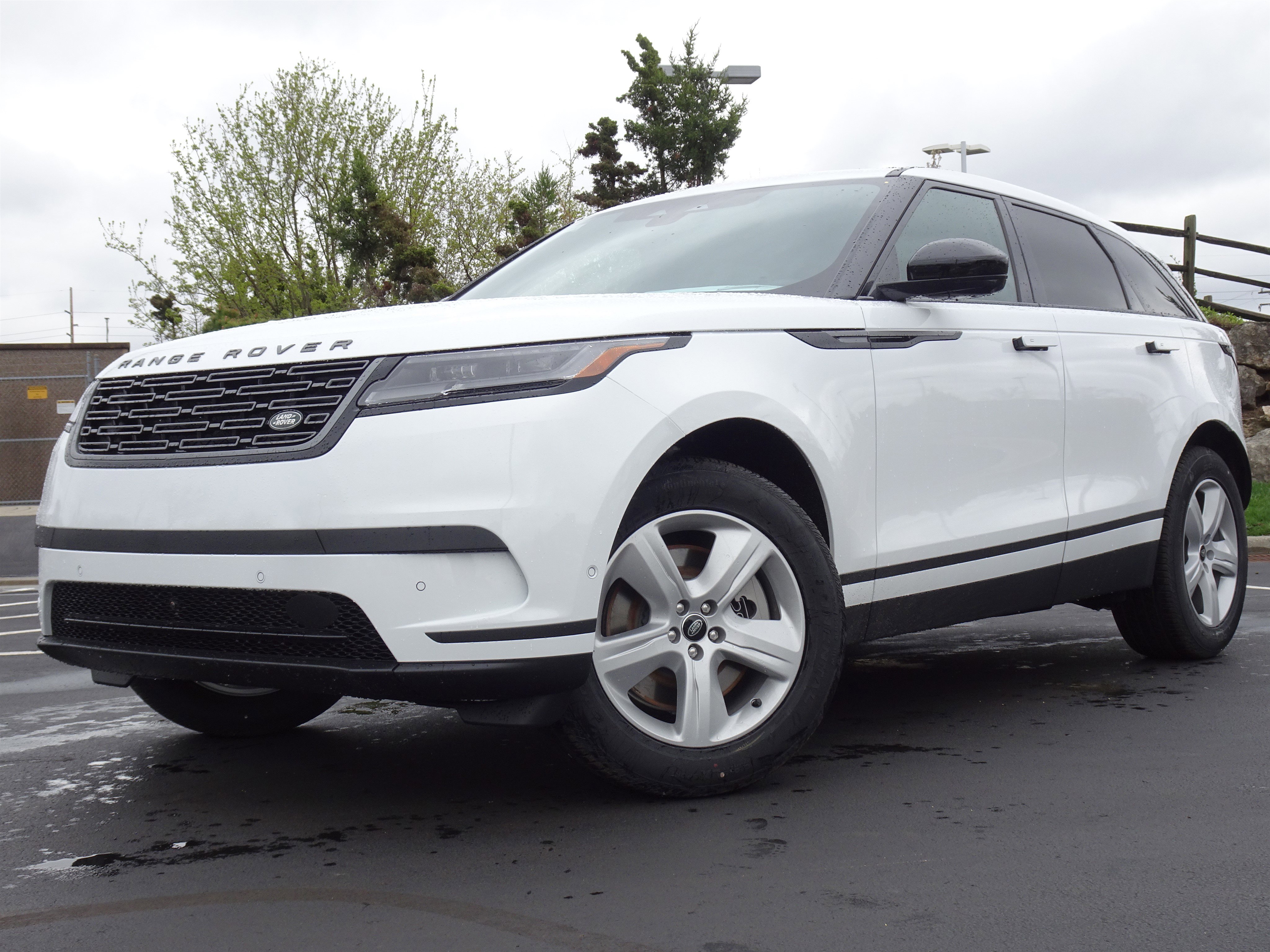 New 2026 Land Rover Range Rover Velar S AWD/4WD image 1