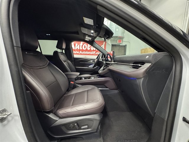 Used 2025 Ford Explorer Platinum w/ LUX Leather Package AWD/4WD image 10