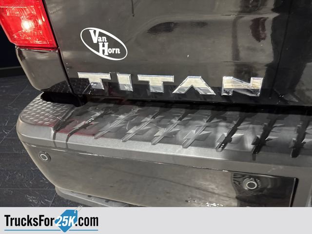 Used 2018 Nissan Titan PRO-4X image 36