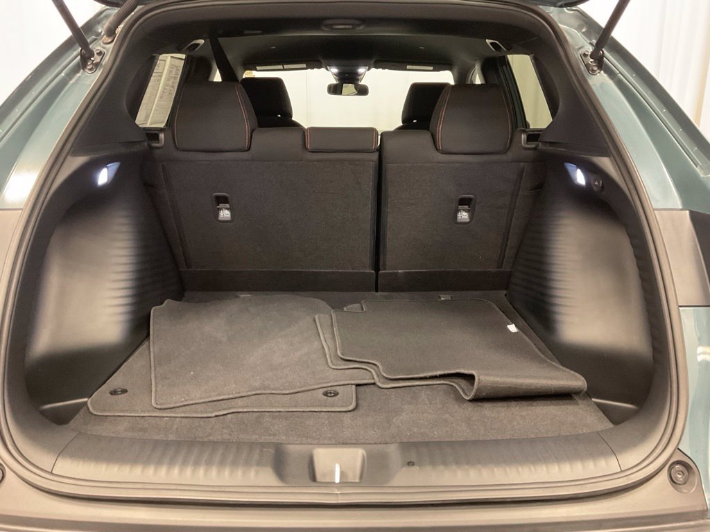 Used 2025 Honda HR-V Sport image 9