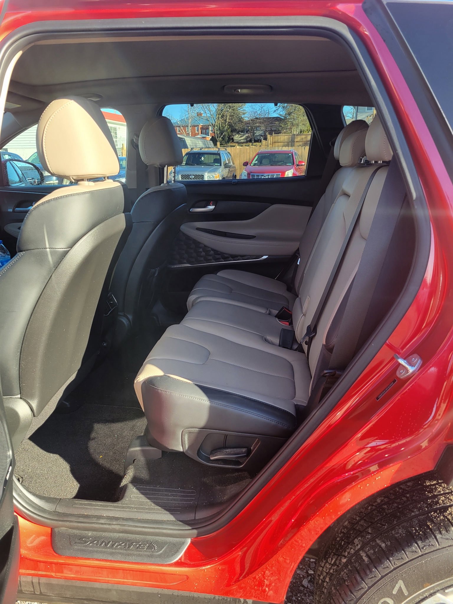 Used 2023 Hyundai Santa Fe SEL w/ Premium Package image 10