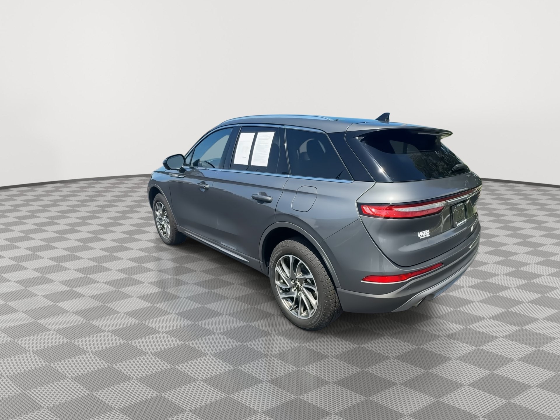 Used 2022 Lincoln Corsair AWD w/ Equipment Group 101A image 6