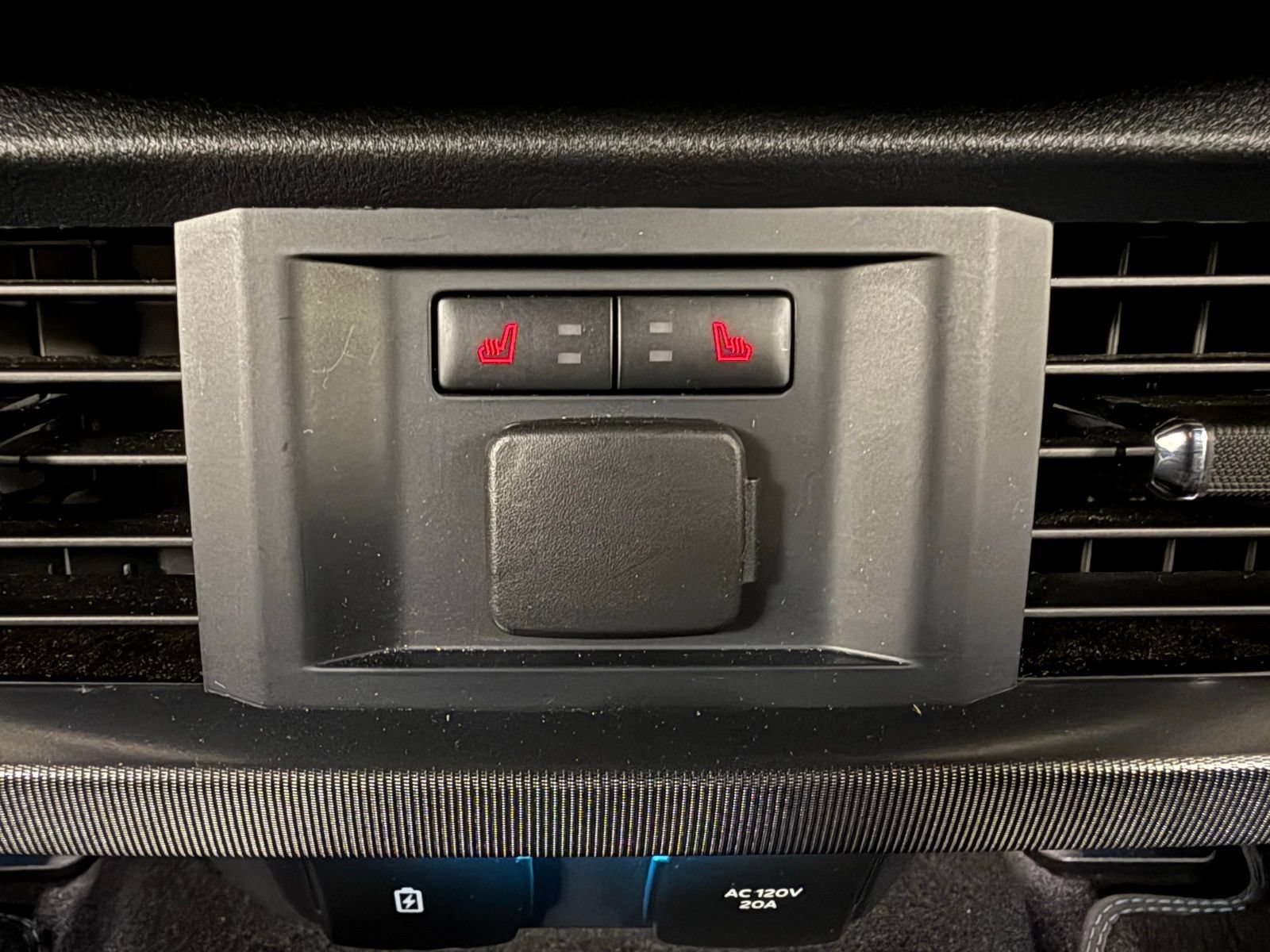 Used 2025 Ford F150 Platinum AWD/4WD image 31