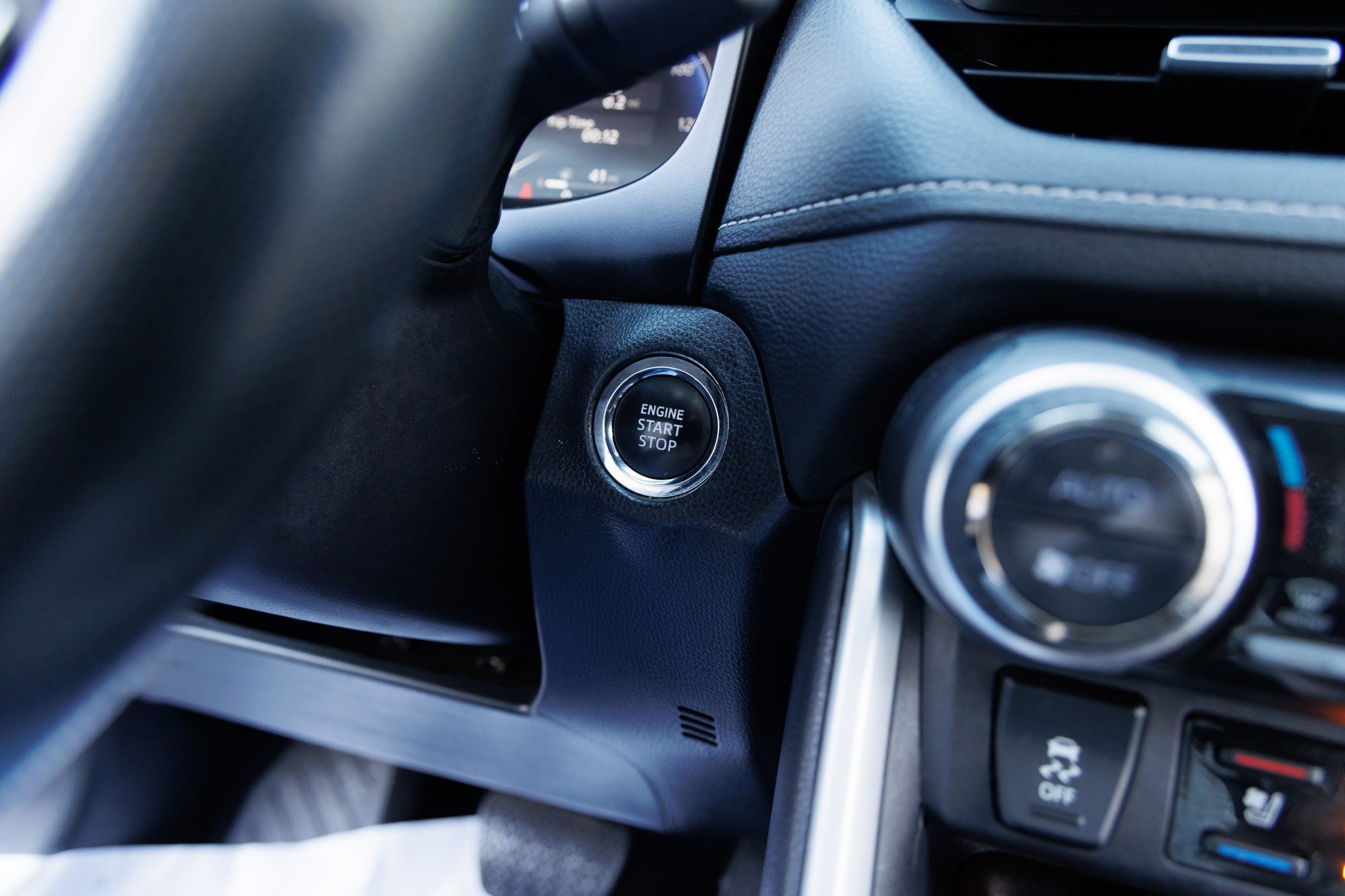 Used 2024 Toyota RAV4 Limited image 20