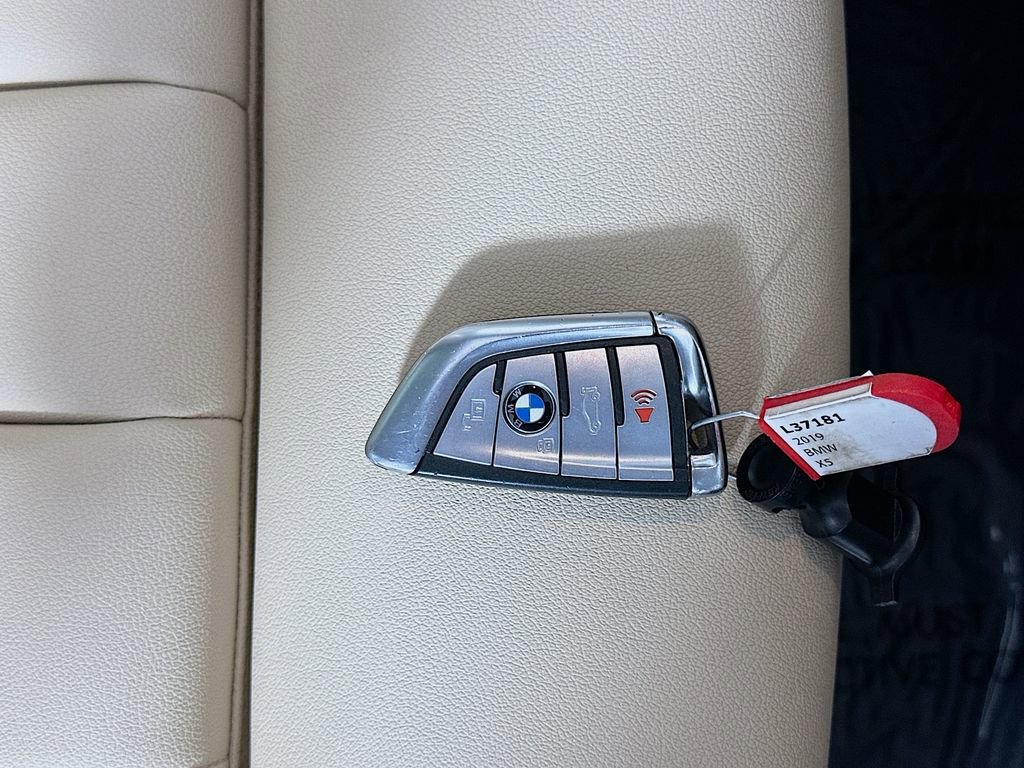 Used 2019 BMW X5 xDrive40i w/ Convenience Package image 41