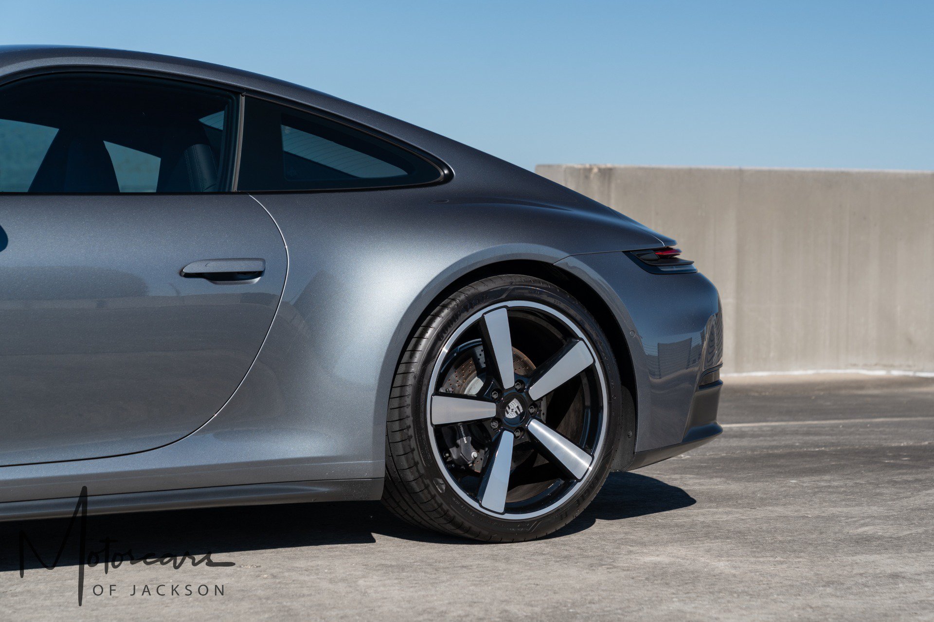 Used 2025 Porsche 911 Carrera RWD image 31