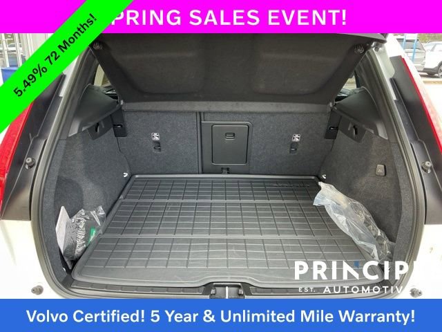 Certified 2023 Volvo XC40 B4 Ultimate w/ Protection Package Premier FWD image 14