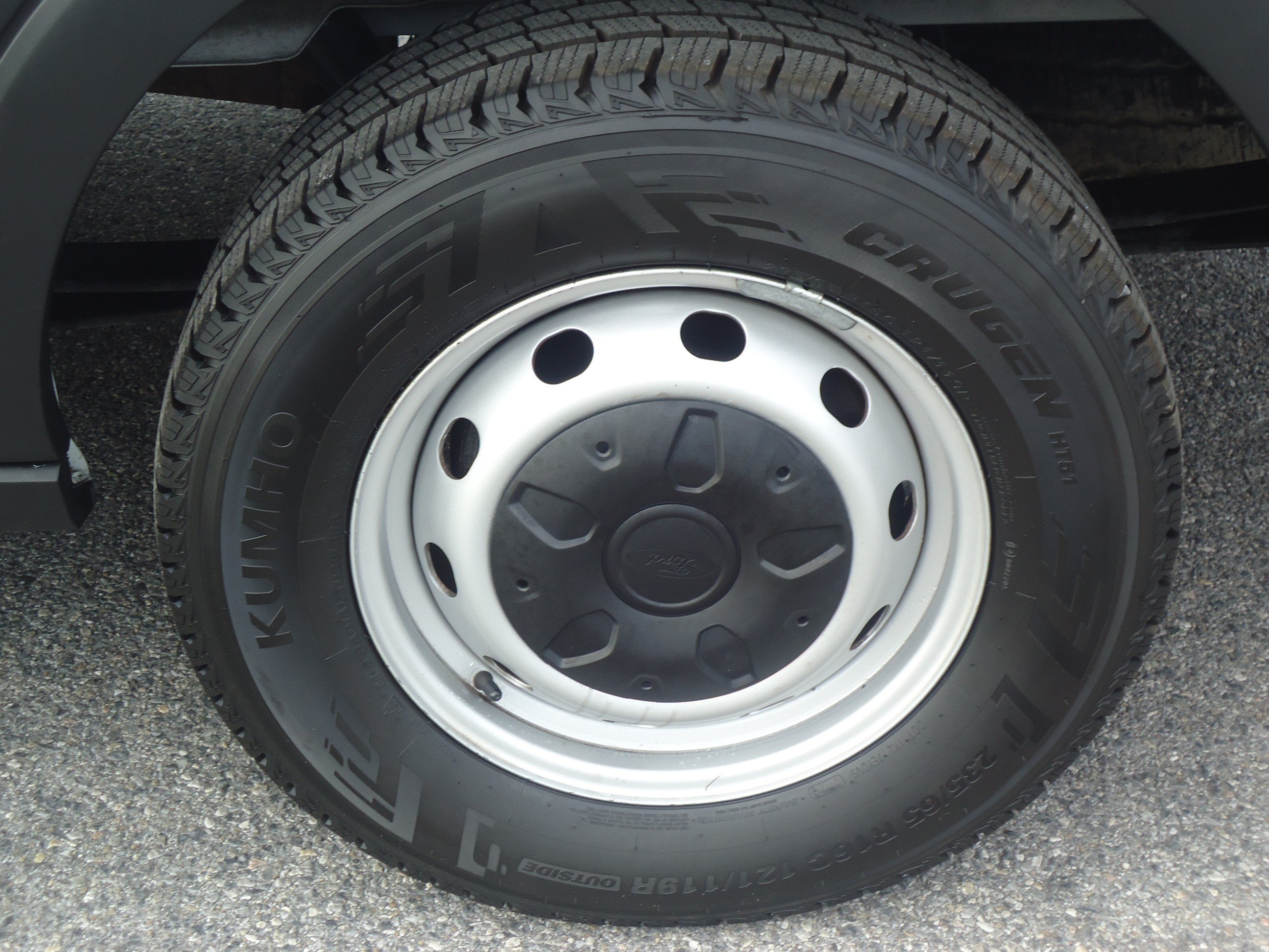 Used 2024 Ford Transit 150 Low Roof RWD image 9