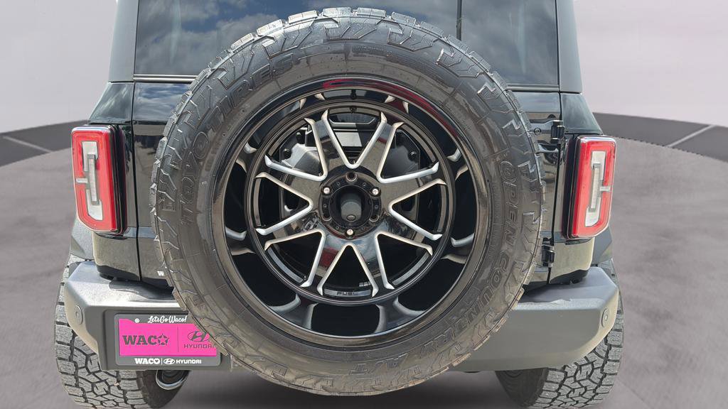 Used 2023 Ford Bronco Wildtrak image 16