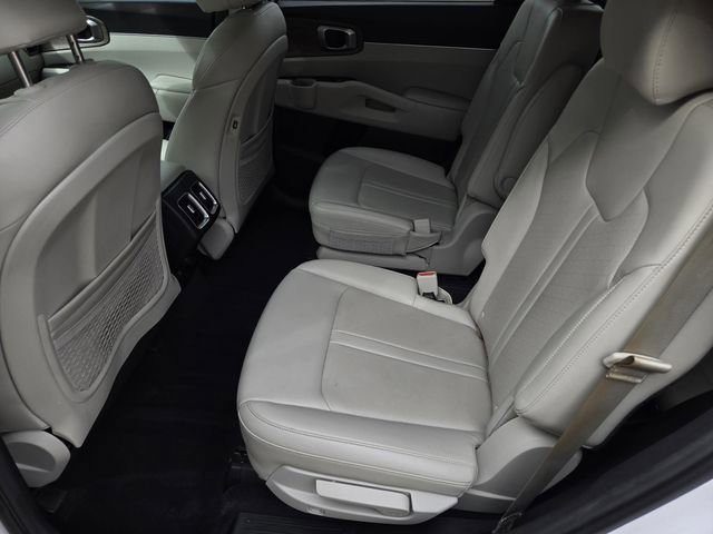 Used 2022 Kia Sorento EX w/ Panoramic Sunroof Package image 14