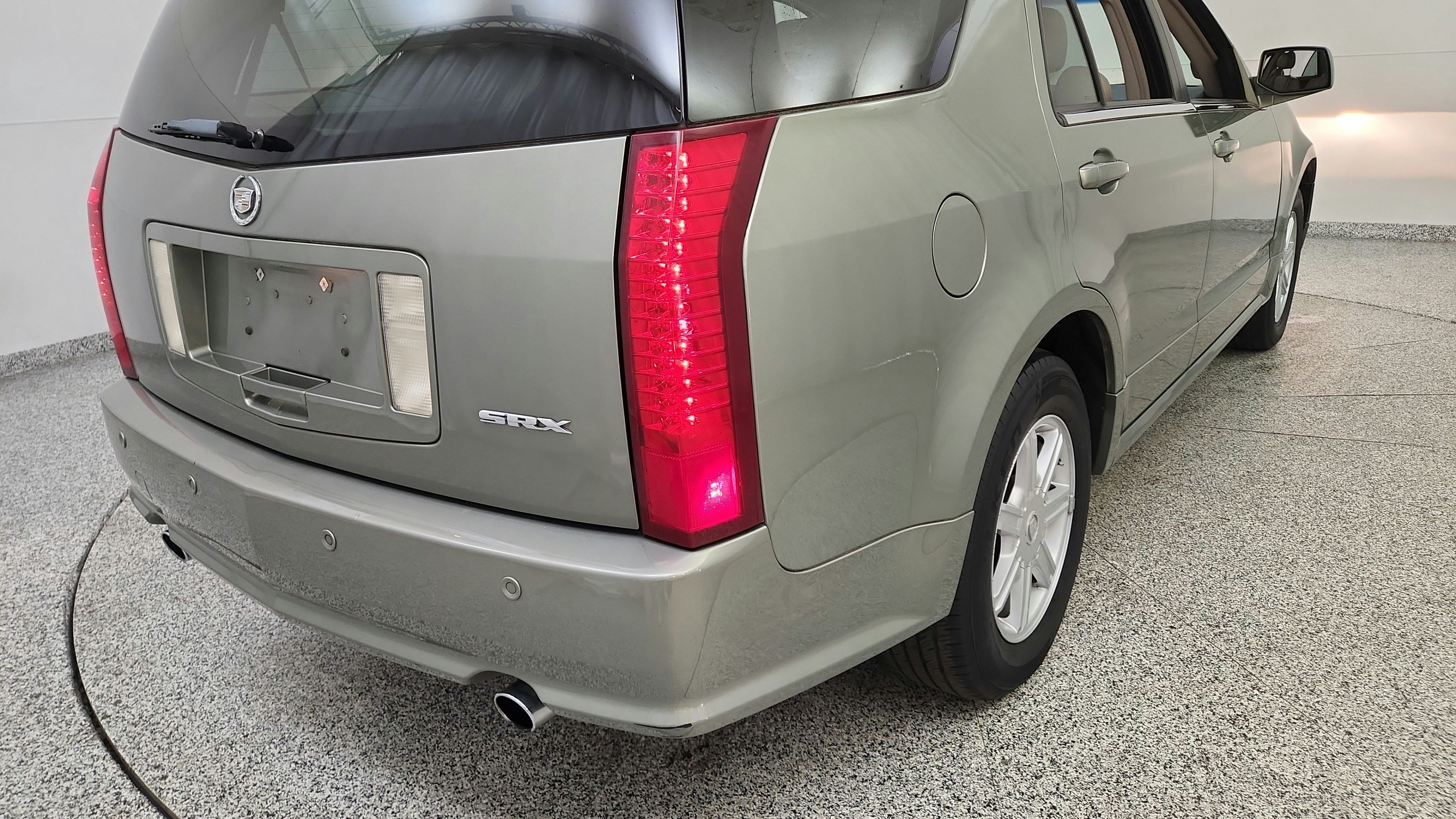 Used 2004 Cadillac SRX w/ Preferred Equipment Group AWD/4WD image 29
