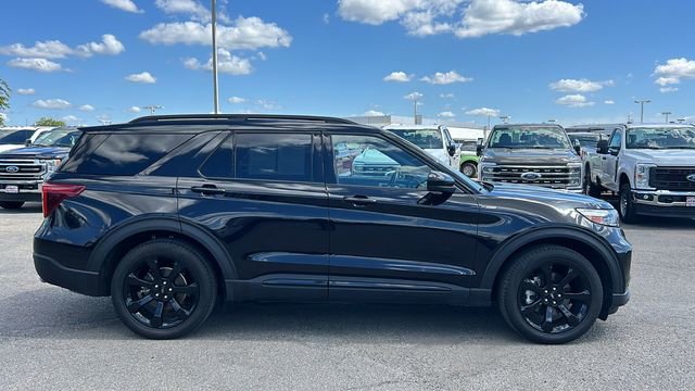 Certified 2023 Ford Explorer ST-Line w/ Class IV Trailer Tow Package RWD image 2