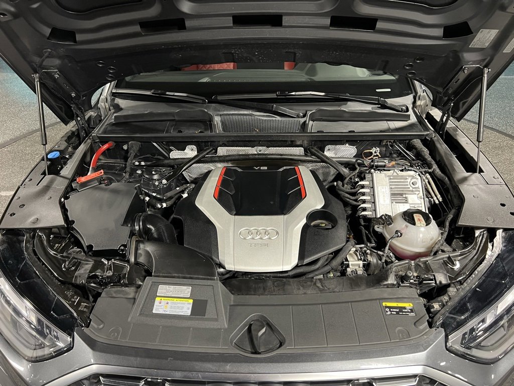 Used 2024 Audi SQ5 Premium Plus w/ Premium Plus Package image 28