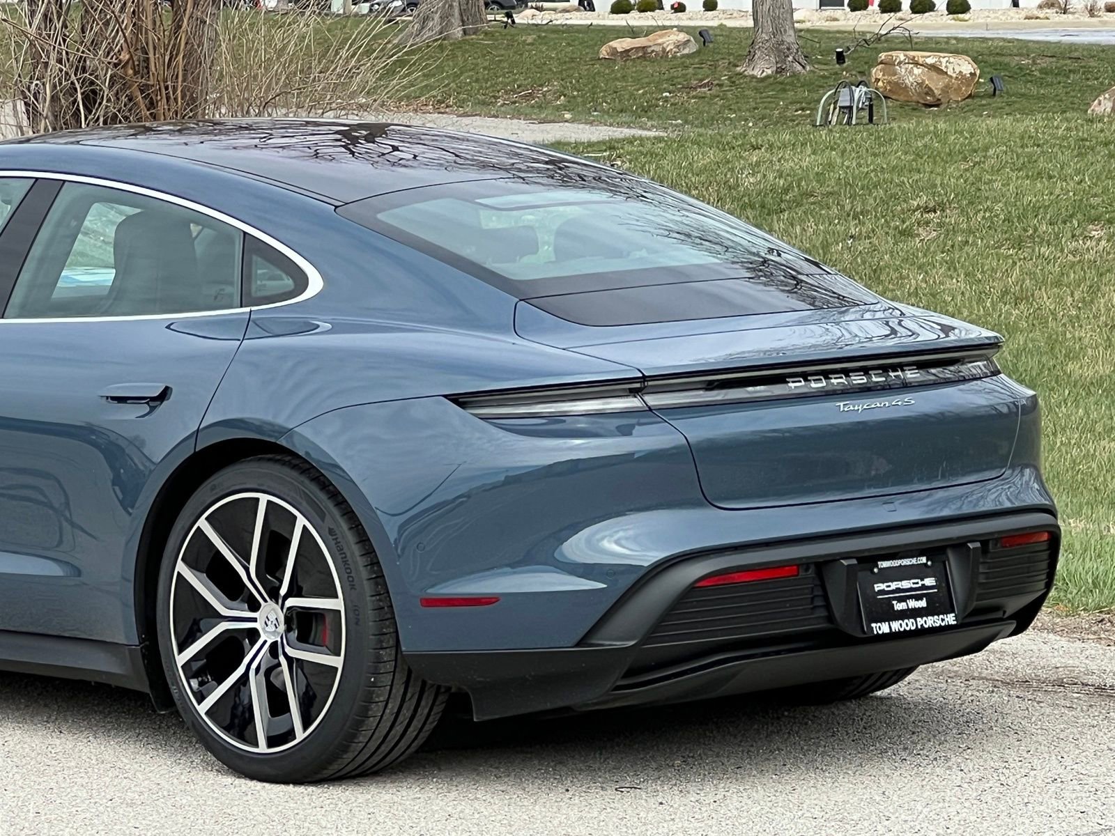 New 2026 Porsche Taycan 4S image 9