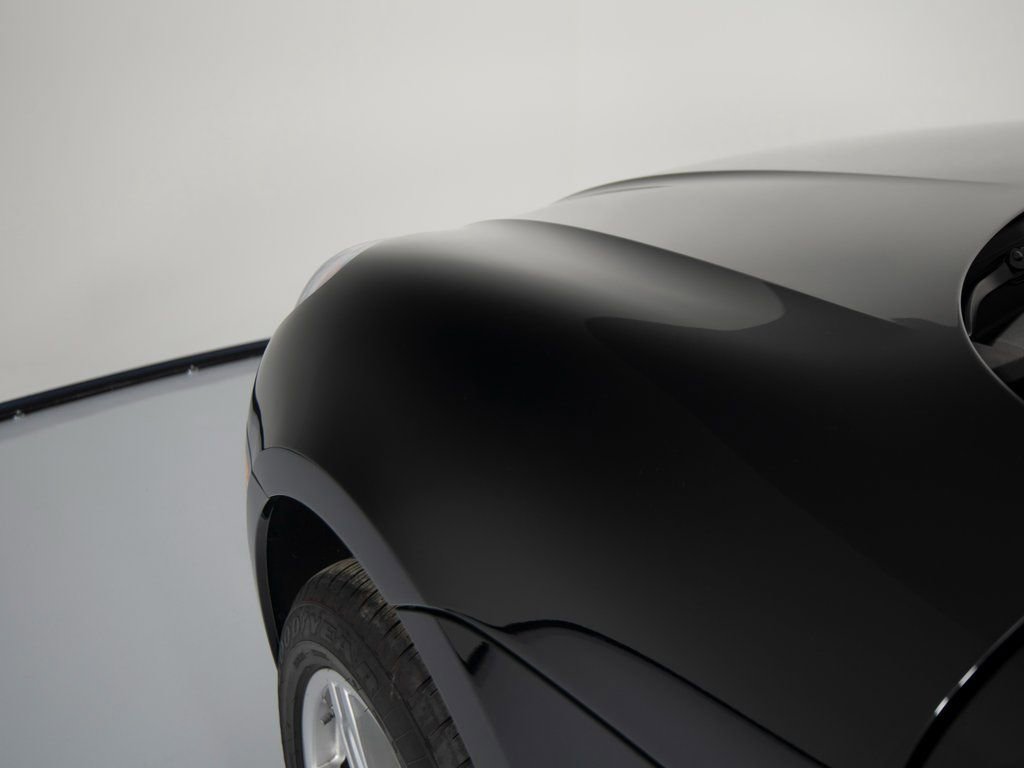 Certified 2025 Porsche Macan image 38