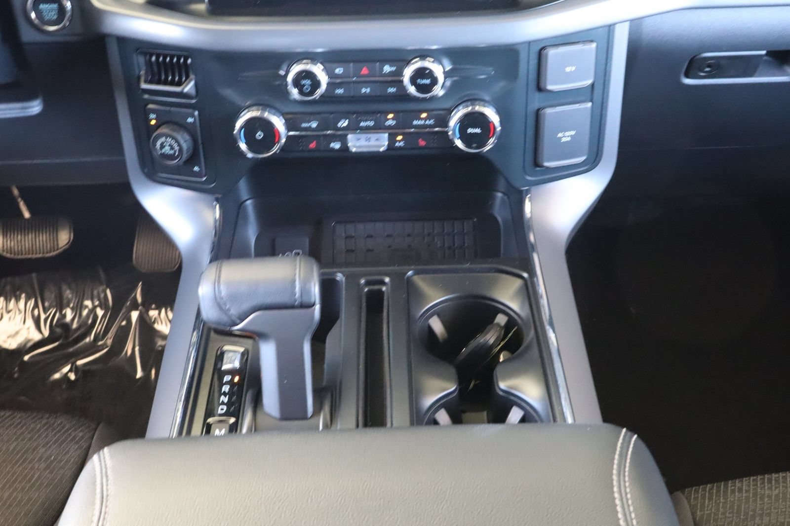 Used 2025 Ford F150 XLT w/ Equipment Group 302A MID AWD/4WD image 33