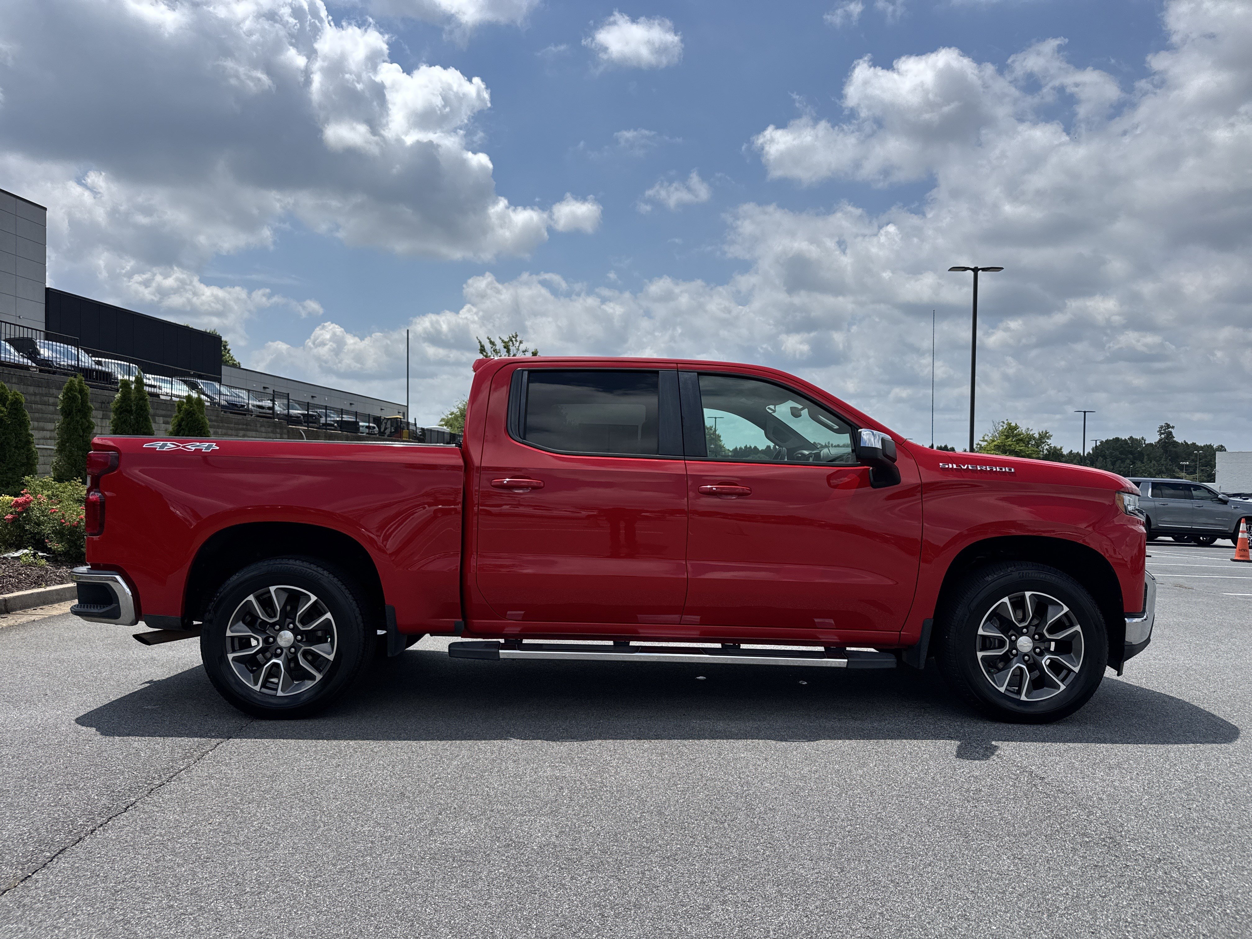 Used 2019 Chevrolet Silverado 1500 LT w/ All-Star Edition AWD/4WD image 11