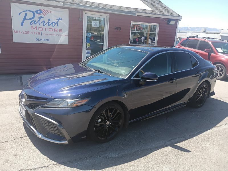 Used 2021 Toyota Camry XSE FWD image 1