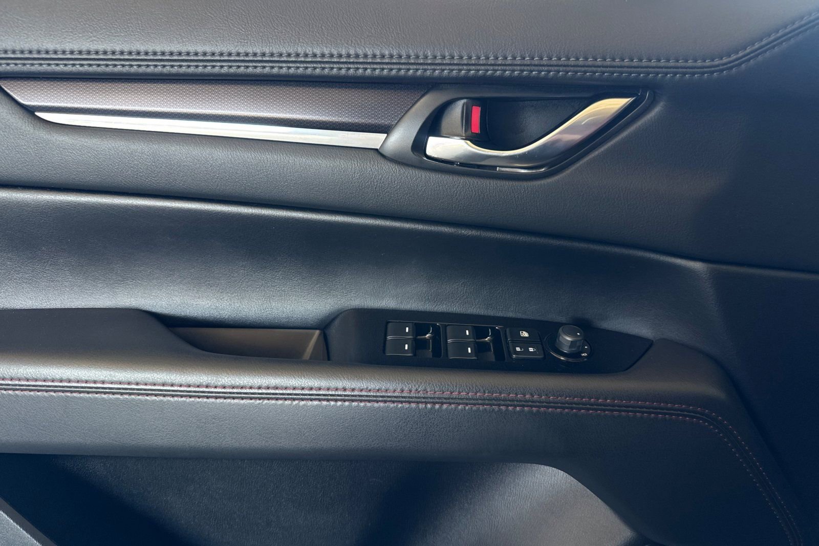 Used 2023 MAZDA CX-5 Carbon Edition image 11