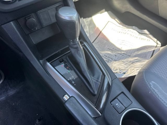 Used 2014 Toyota Corolla LE FWD image 19
