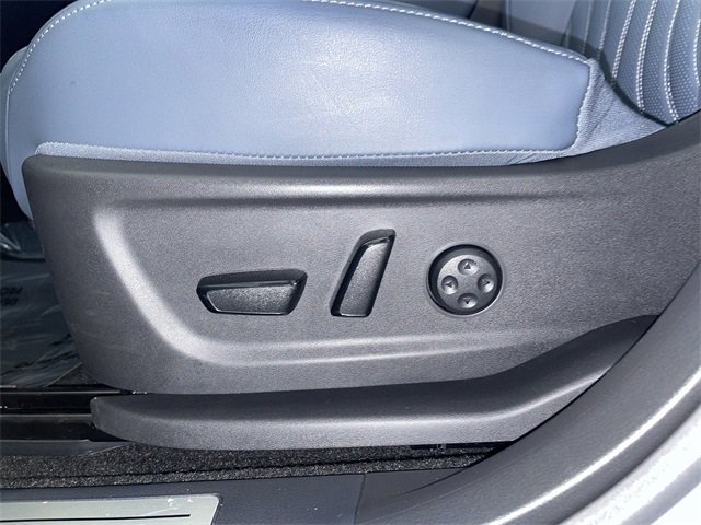 Certified 2025 Nissan Ariya Platinum image 24