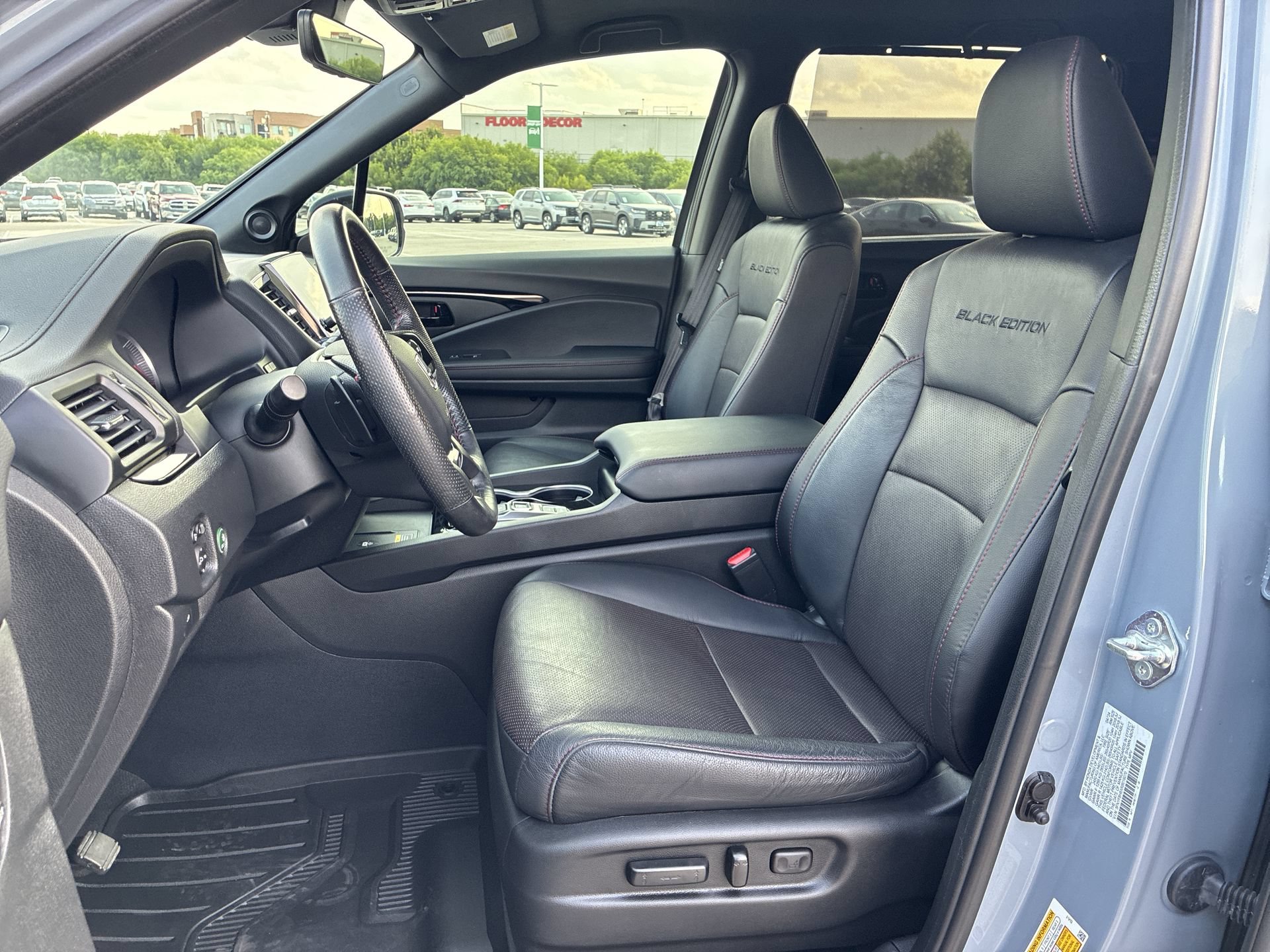Certified 2024 Honda Passport Black Edition image 17