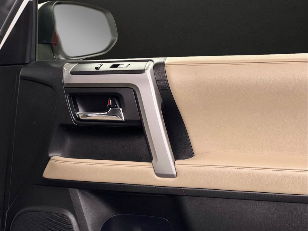 Used 2017 Toyota 4Runner SR5 image 31