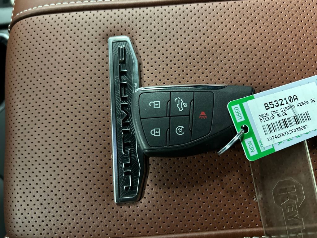 Used 2025 GMC Sierra 2500 Denali Ultimate image 22