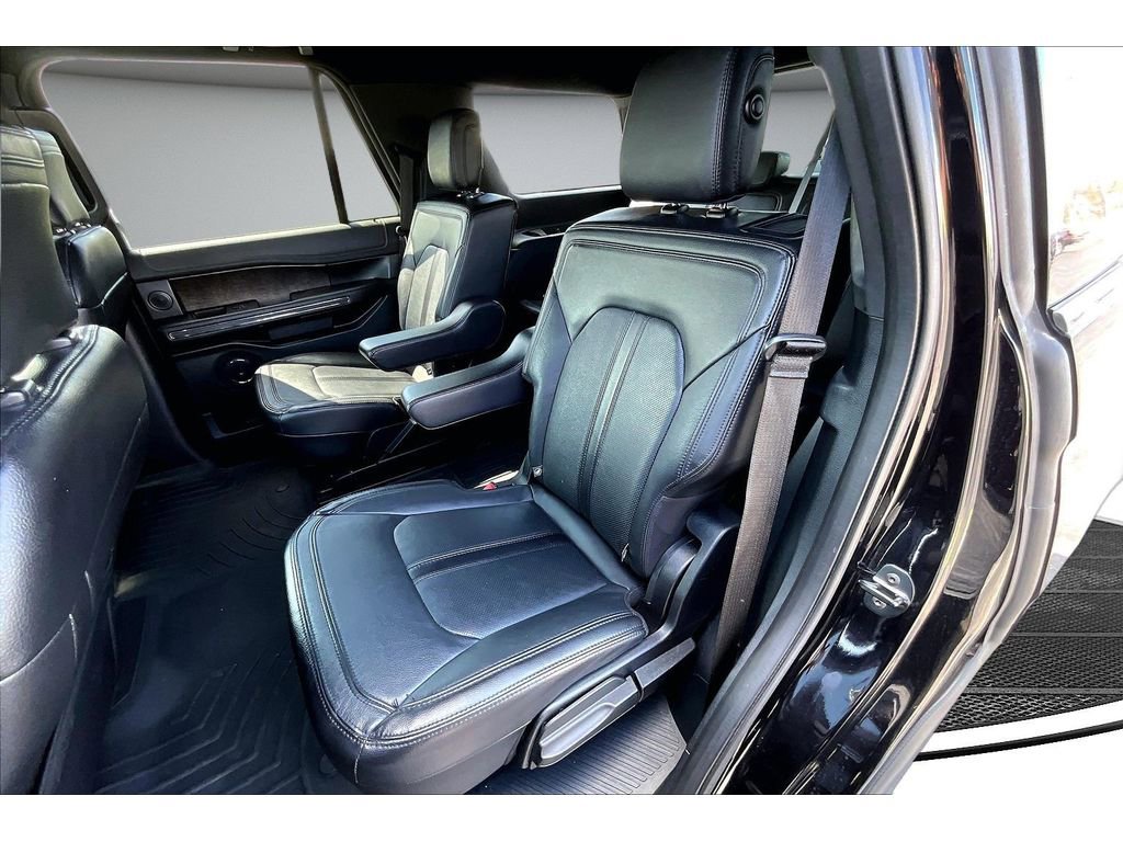 Used 2020 Ford Expedition Limited w/ Equipment Group 302A AWD/4WD image 27