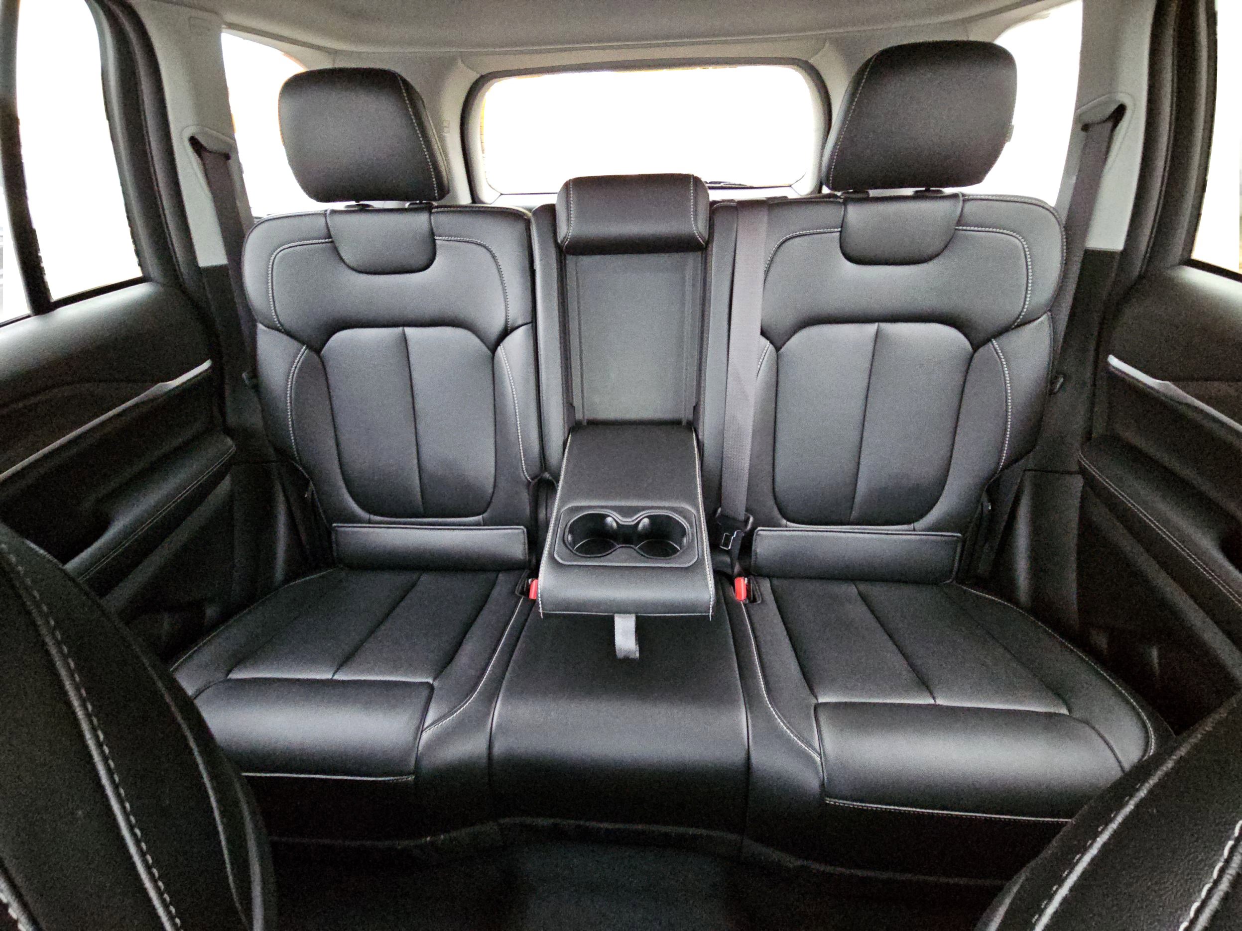 Used 2023 Jeep Grand Cherokee Limited RWD image 16