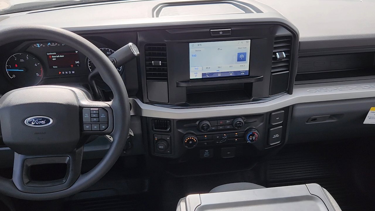 New 2025 Ford F550 4x4 Crew Cab image 19
