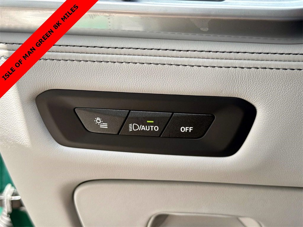 Used 2025 BMW X6 M Competition w/ Executive Package image 33