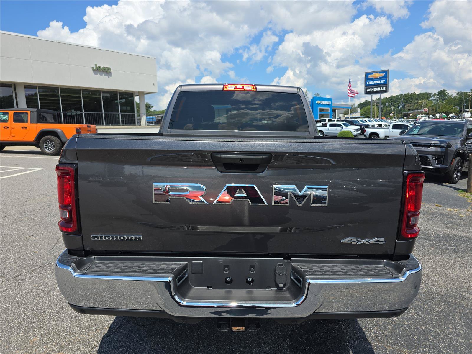 Used 2026 RAM 2500 Big Horn AWD/4WD image 4