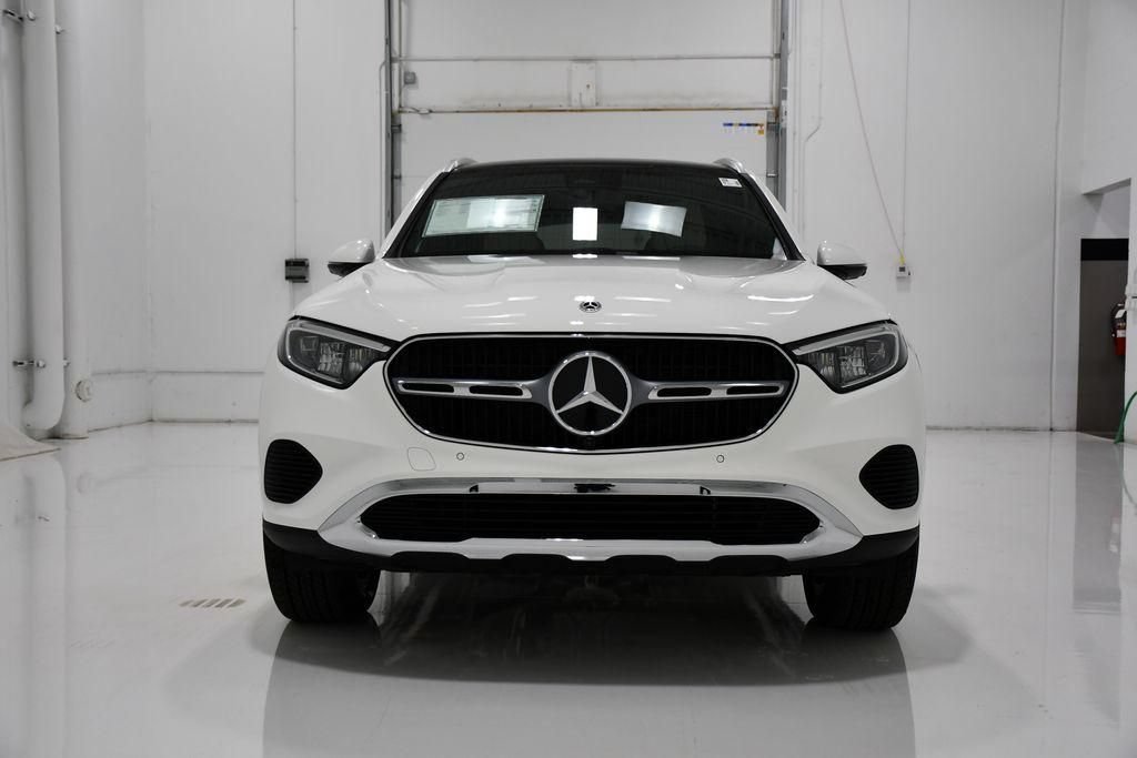 Used 2026 Mercedes-Benz GLC 300 4MATIC image 2