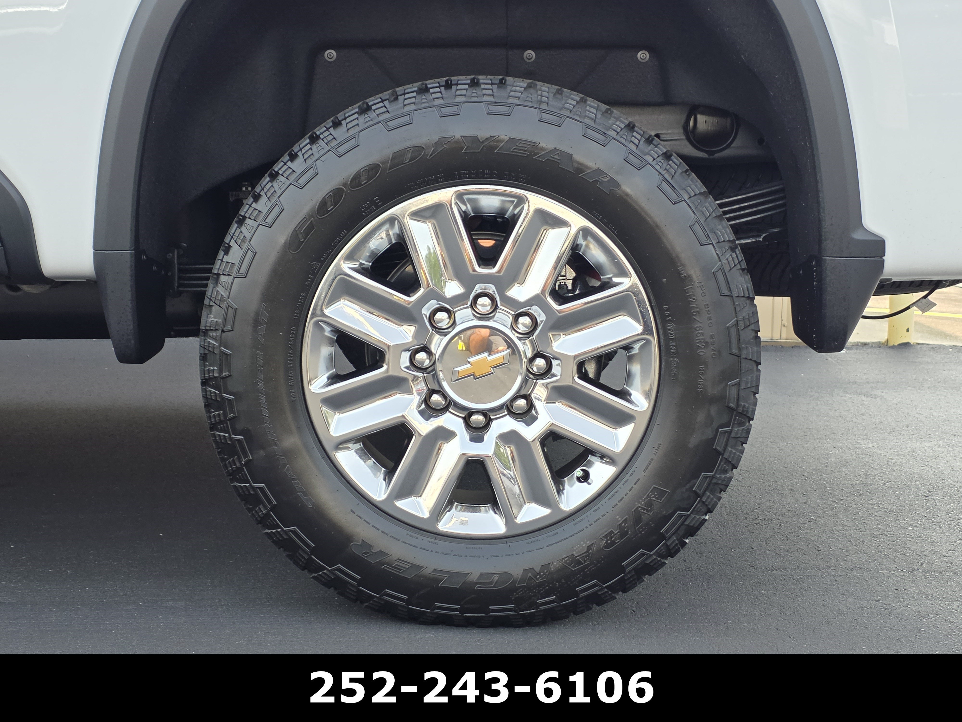 Used 2026 Chevrolet Silverado 2500 High Country w/ High Country Premium Package AWD/4WD image 46