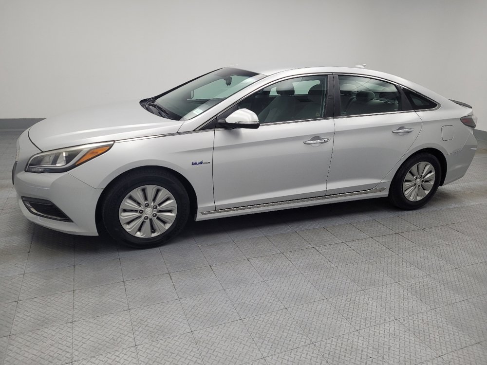 Used 2016 Hyundai Sonata SE image 2
