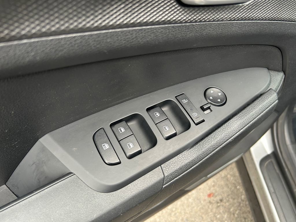 Used 2023 Kia Sportage LX image 23