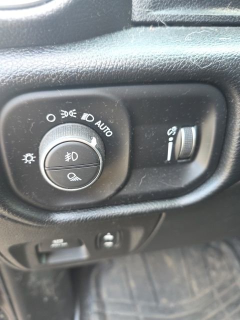 Used 2022 RAM 1500 Big Horn AWD/4WD image 16